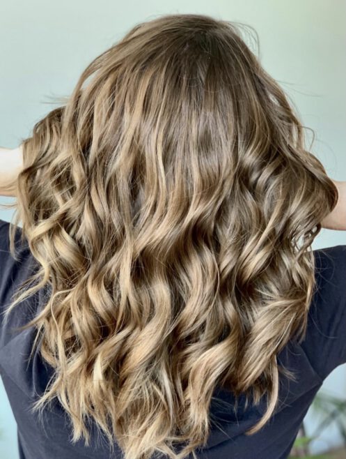Wavy hair // wedding guest