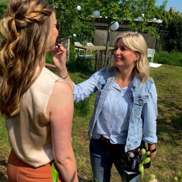 Feestmake-up op locatie