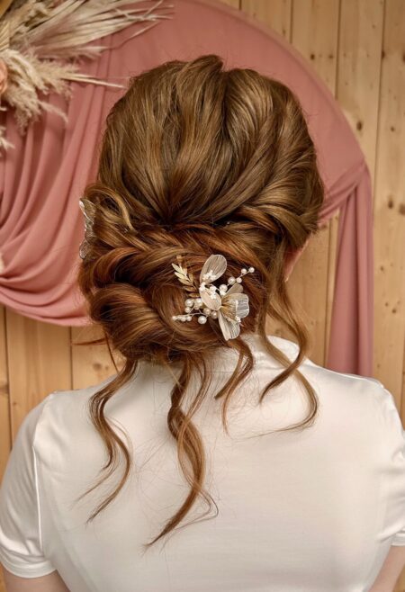 Lage knot Wedding hair