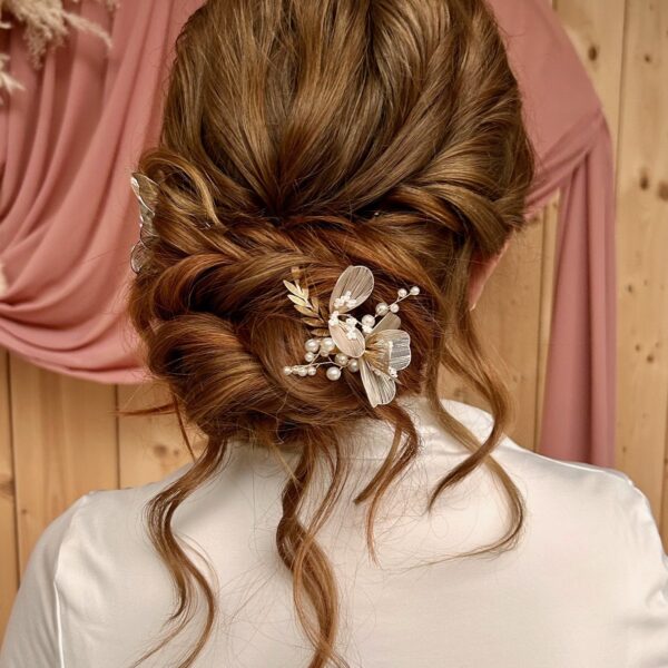 Lage knot Wedding hair